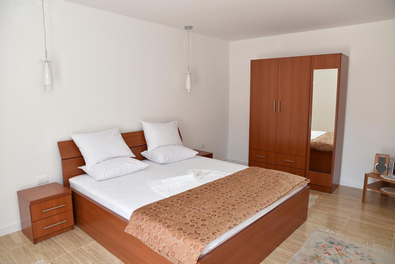 Guest House Evropa Ülgün Dış mekan fotoğraf